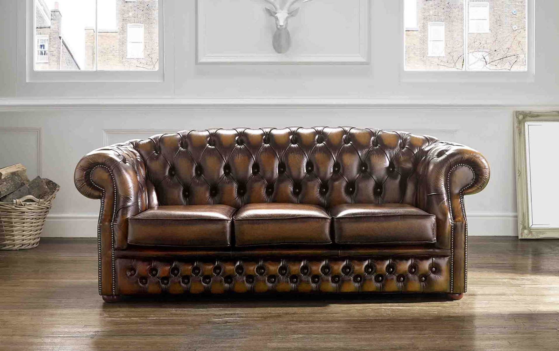 Product photograph of Chesterfield Cambridge Settee from Chesterfield Sofas