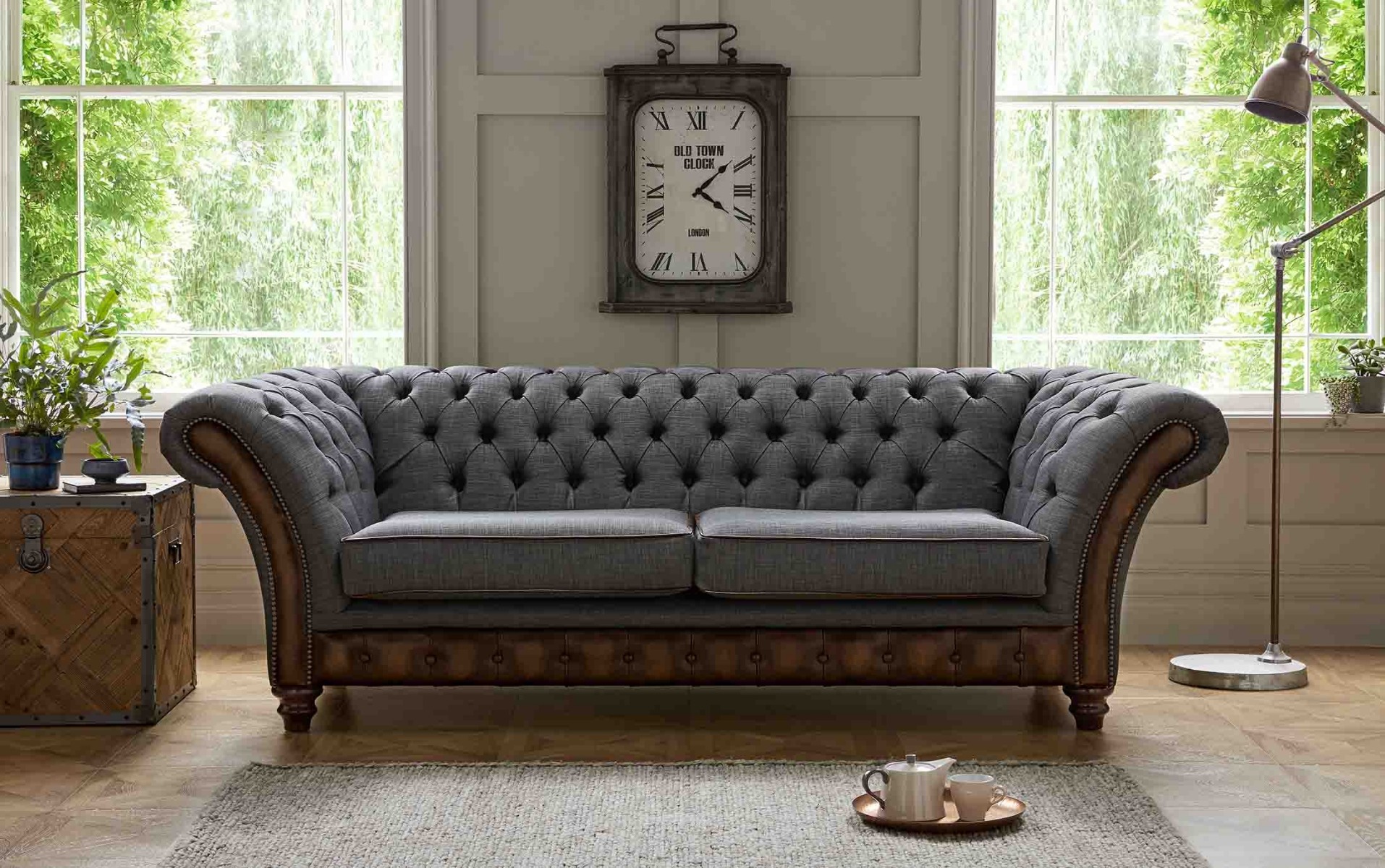 Product photograph of Chesterfield Jepson Beaumont 2 Seater Sofa Settee from Chesterfield Sofas